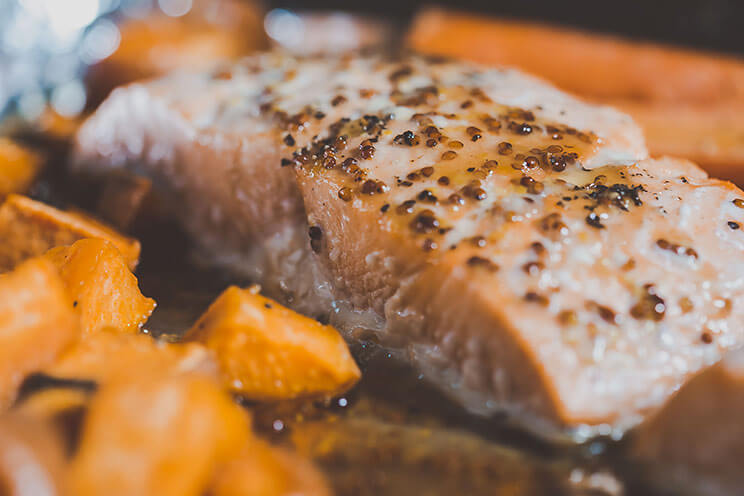 schema-photo-One-Pan-Salmon-Dinner-For-Two.jpg
