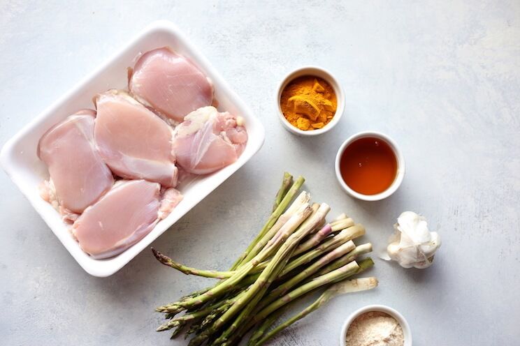 NEW-One-Pan-Honey-Turmeric-Chicken-1-resize.jpeg
