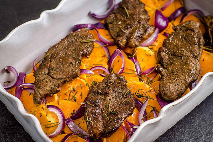 schema-photo-Fancy-Roasted-Lamb-Steaks-with-Sweet-Potatoes.jpg