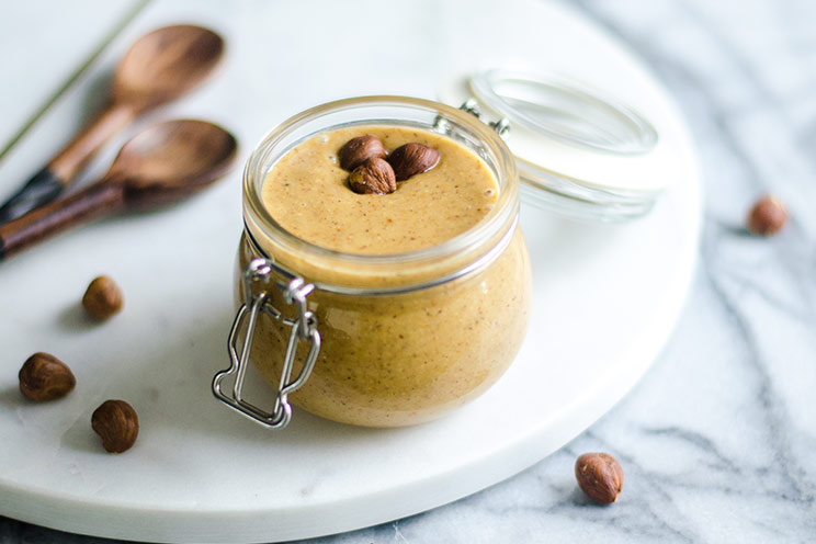 schema-photo-DIY-Hazelnut-Butter1.jpg