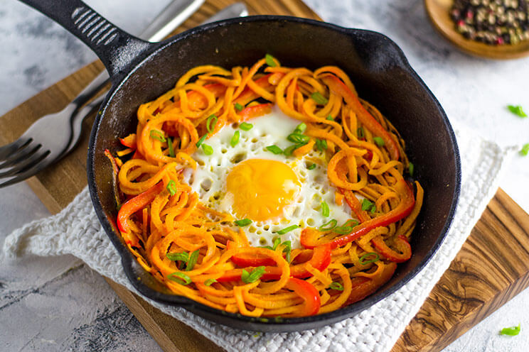 SCHEMA-PHOTO-Spiralized-Sweet-Potato-Egg-in-a-Hole.jpg