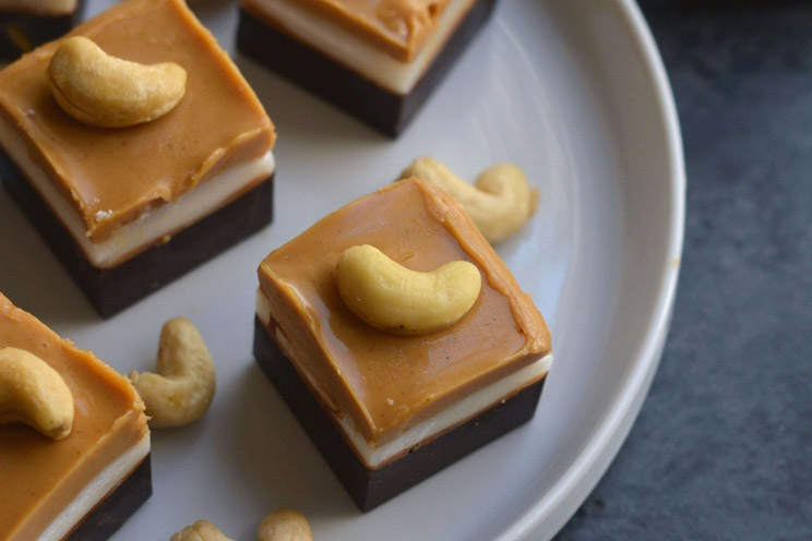 SCHEMA-PHOTO-3-Layer-Keto-Freezer-Snacks.jpg