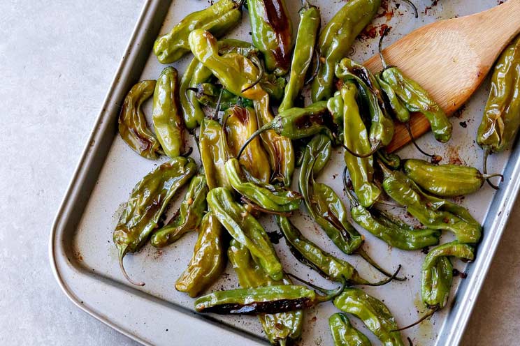 SCHEMA-PHOTO-Dip-These-Blistered-Sesame-Ginger-Shishito-Peppers-in-Sriracha-Mayo-for-an-Easy-Snack.jpg