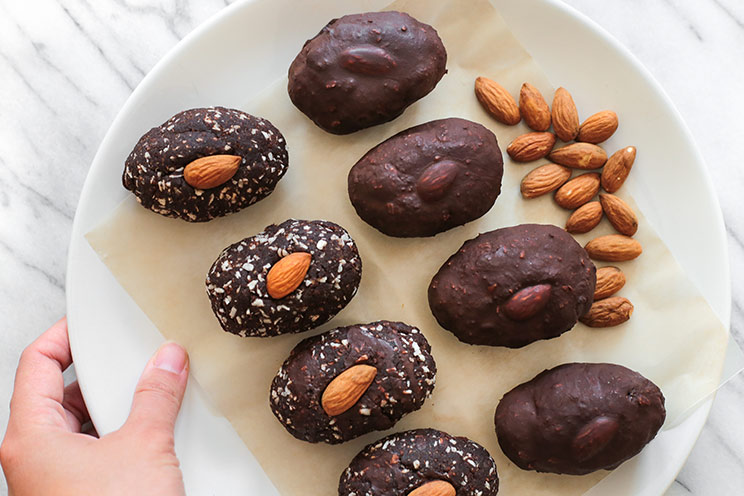 SCHEMA-PHOTO-Almond-Joy-Egg-Brownie-Bites.jpg