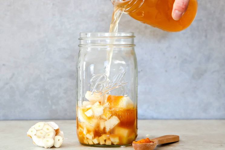 SCHEMA-PHOTO-Easy-Fire-Cider-Recipe-Traditional-Method.jpg