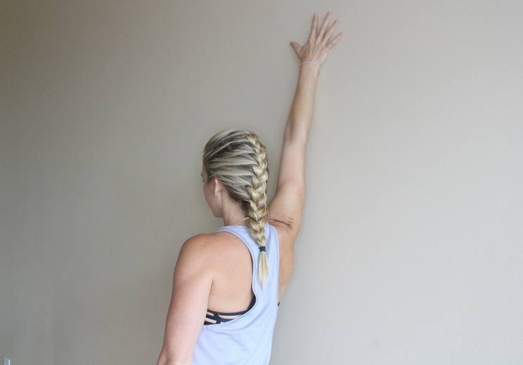 9 Easy Wall Stretches to Fix Tight Shoulders Gentle, FeelGood