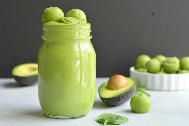 SCHEMA-PHOTO-Green-Smoothie-Fat-Bombs.jpg