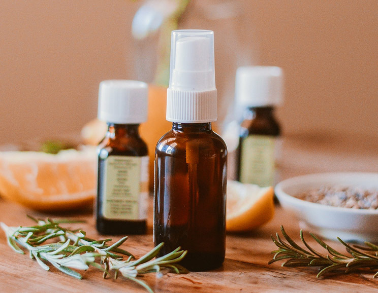 Thieves Oil What It Is, Benefits & How to Make It Natural Remedies