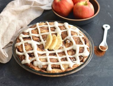 Cinnamon Roll Apple Pie