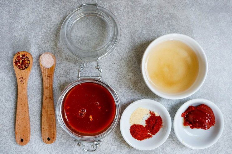SCHEMA-PHOTO-Paleo-Condiments-Hot-Sauce.jpg