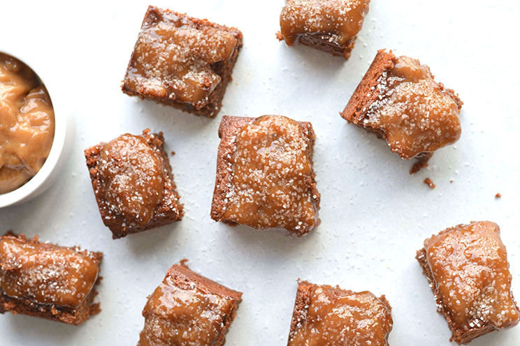 SCHEMA-PHOTO-Dreamy-Paleo-Salted-Caramel-Brownies.jpg