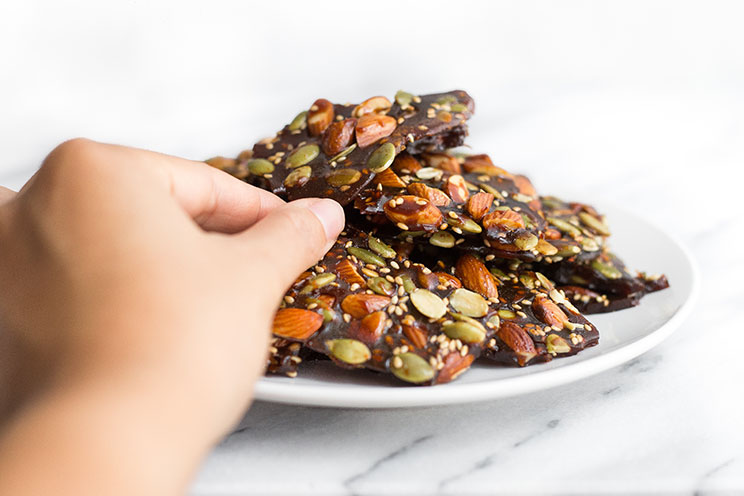 IN-ARTICLE-Pumpkin-Spiced-Honey-Almond-Brittle.jpg