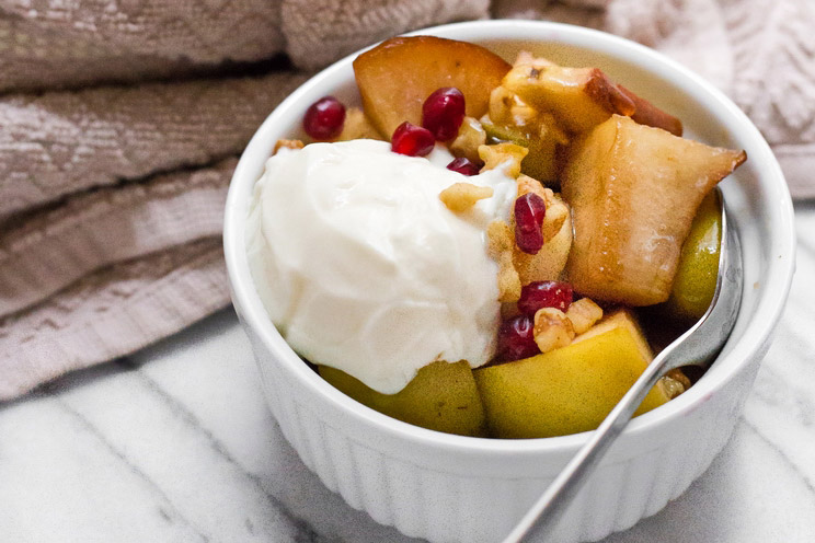 SCHEMA-PHOTO-Dreamy-Hot-Spiced-Fruit-Bake.jpg