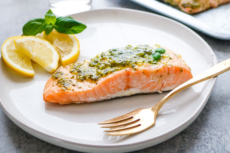 IN-ARTICLE-30-Minute-Honey-Garlic-Herb-Salmon.jpg