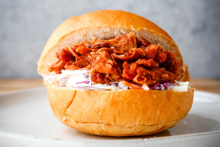 IN-ARTICLE-Easy-Jackfruit-Pulled-Pork.jpg