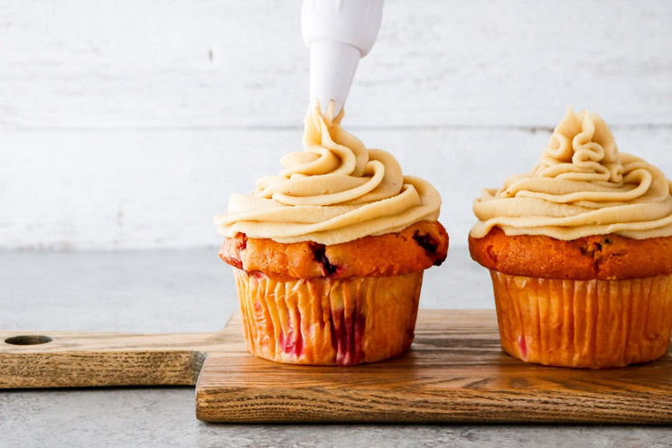 SCHEMA-PHOTO-Cashew-Cream-Cheese-Frosting.jpg
