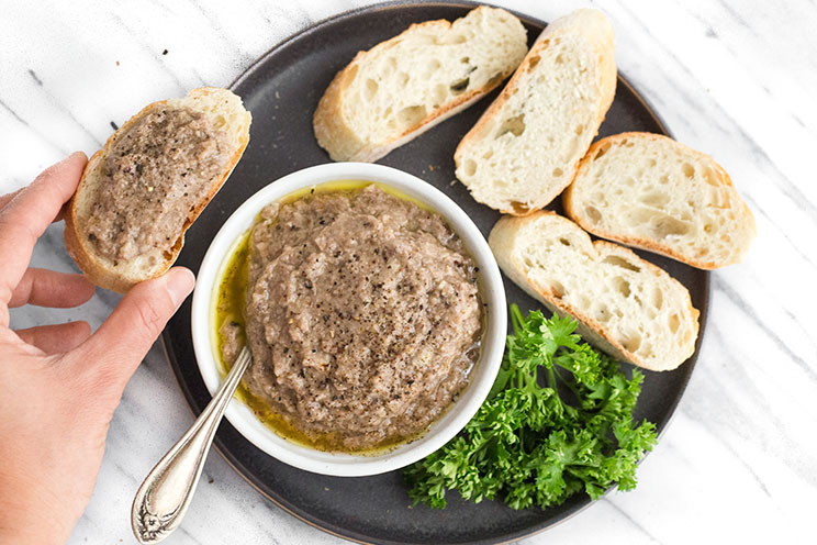 SCHEMA-PHOTO-Highly-Spreadable-Mushroom-Medley-Pesto.jpg